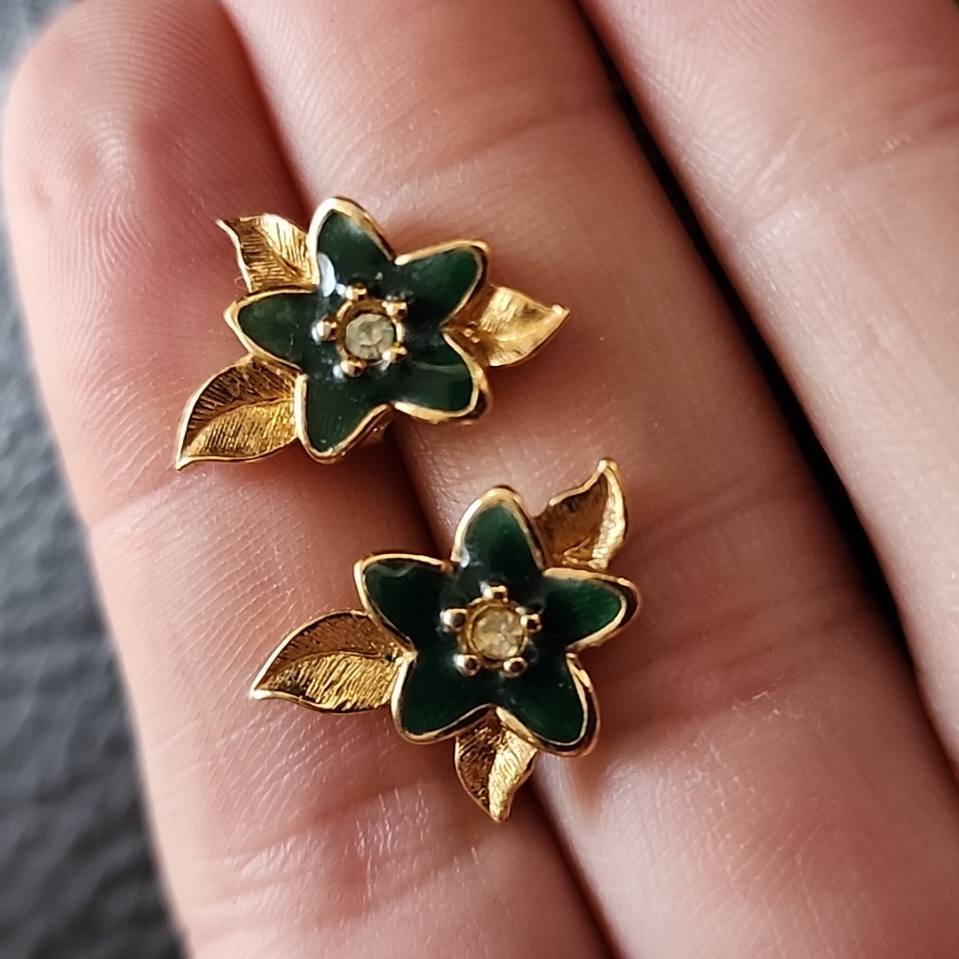 Vtg Earrings